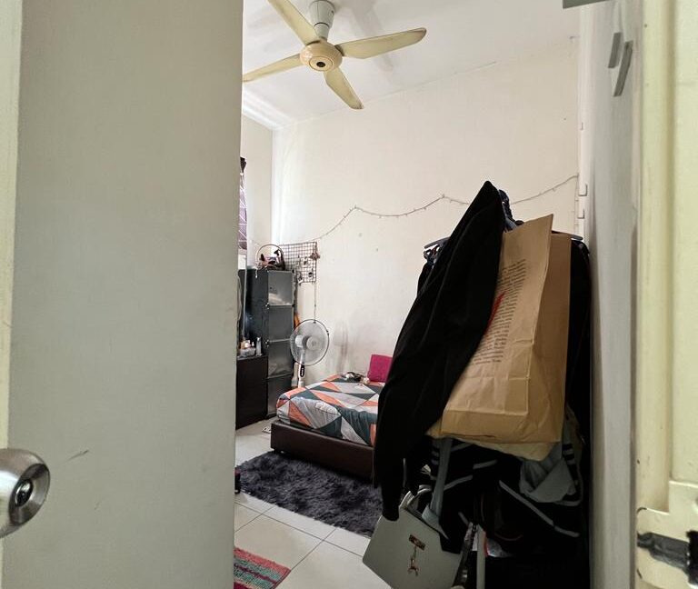 CORNER-LOT-FREEHOLD-Taman-Meru-Perdana-2-Ipoh-Perak-For-SALE-13