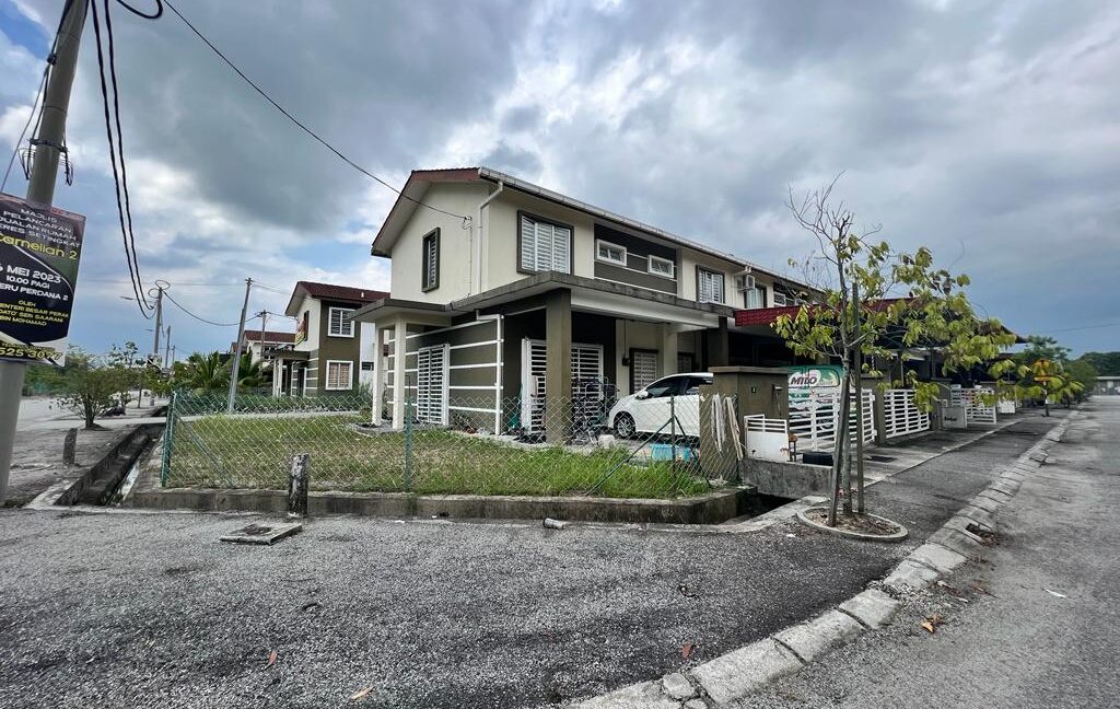 CORNER-LOT-FREEHOLD-Taman-Meru-Perdana-2-Ipoh-Perak-For-SALE-4