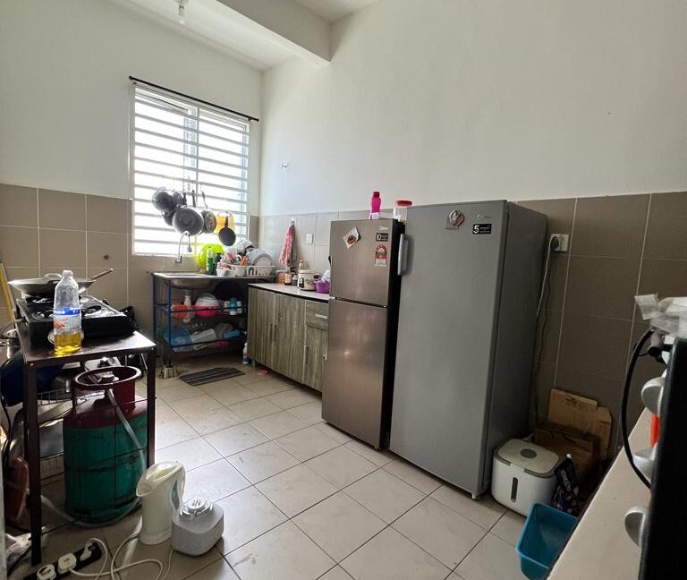 CORNER-LOT-FREEHOLD-Taman-Meru-Perdana-2-Ipoh-Perak-For-SALE-9