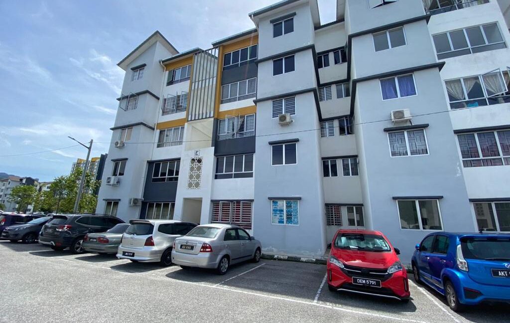 Rumah Teres Atau Apartment