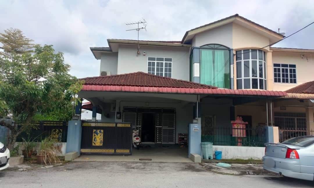 RUMAH SEMI-D UNTUK DIJUAL DI TAMAN DESA MAJU, LANGKAP