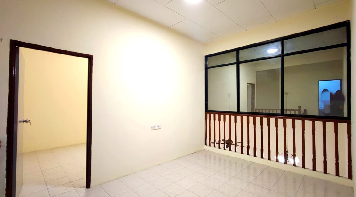 rumahuntukdijual-halamanmerupermai-02