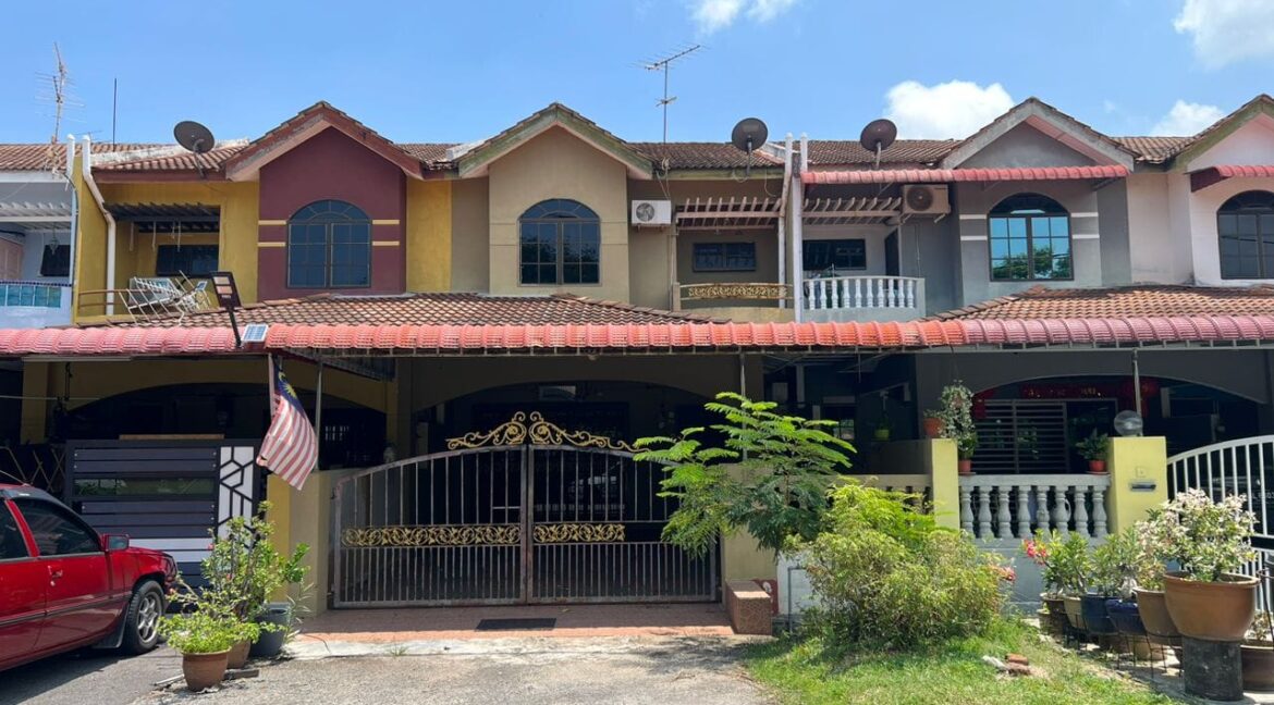 RUMAH 2 TINGKAT UNTUK DIJUAL DI DESA MANJUNG RAYA (VENICE OF PERAK)