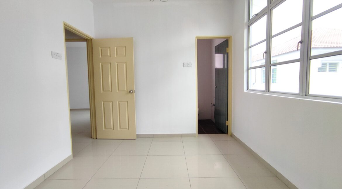 rumahuntukdijualdimanjung-ejenhartanahperak-09