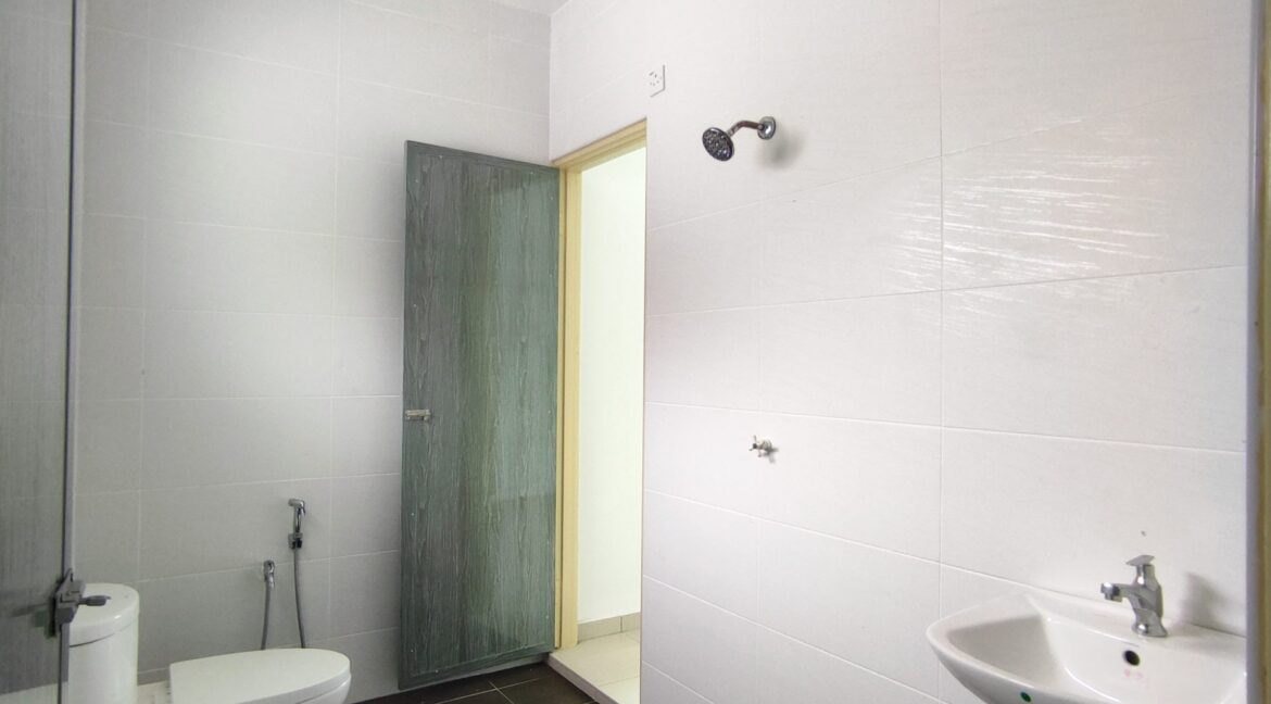 rumahuntukdijualdimanjung-ejenhartanahperak-11