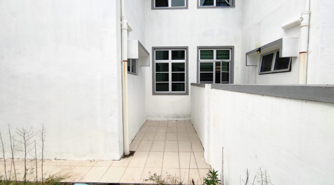 rumahuntukdijualdimanjung-ejenhartanahperak-18