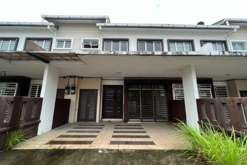 Rumah untuk dijual di Meru