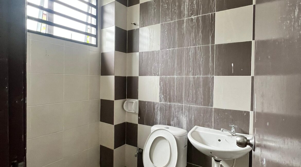 Rumah-2-Tingkat-Di-Taman-Meru-Perdana-2-Ipoh-17