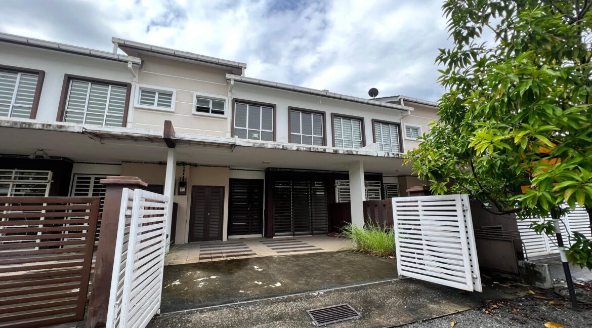 Rumah-2-Tingkat-Di-Taman-Meru-Perdana-2-Ipoh-2