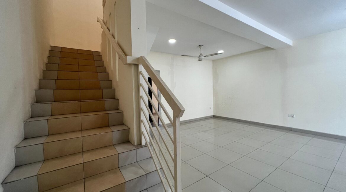 Rumah-2-Tingkat-Di-Taman-Meru-Perdana-2-Ipoh-7