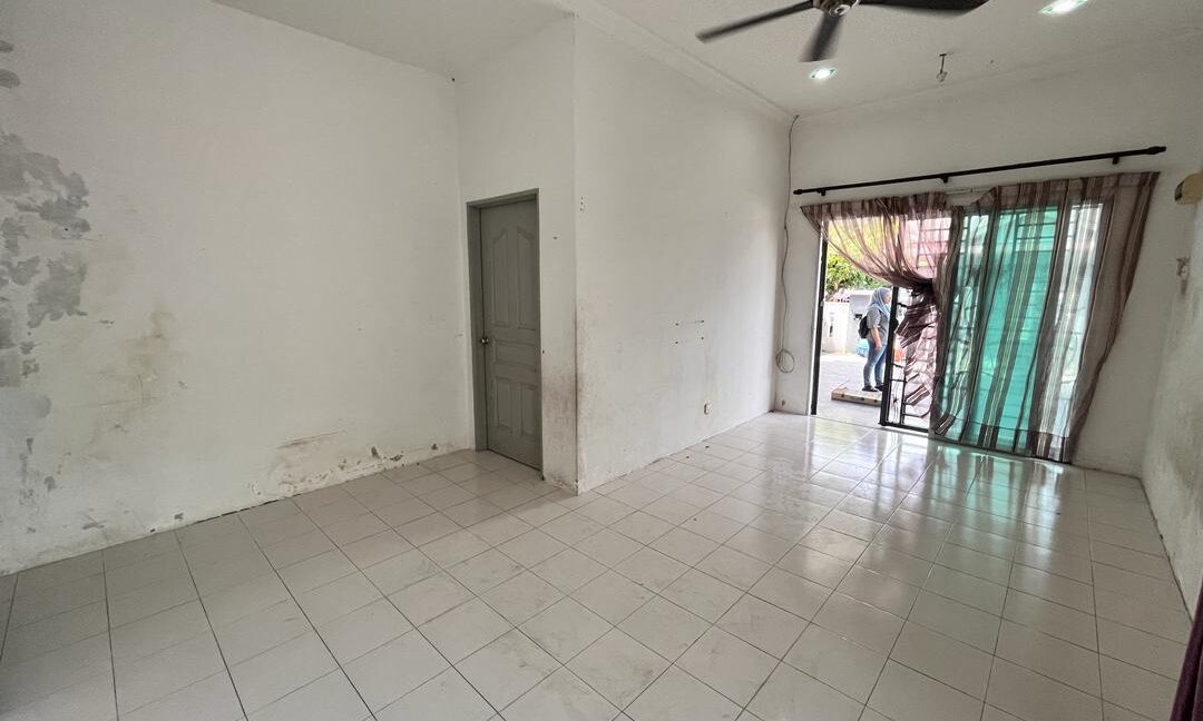 corner-lot-rumah-teres-setingkat-untuk-dijual-di-taman-chemor-07