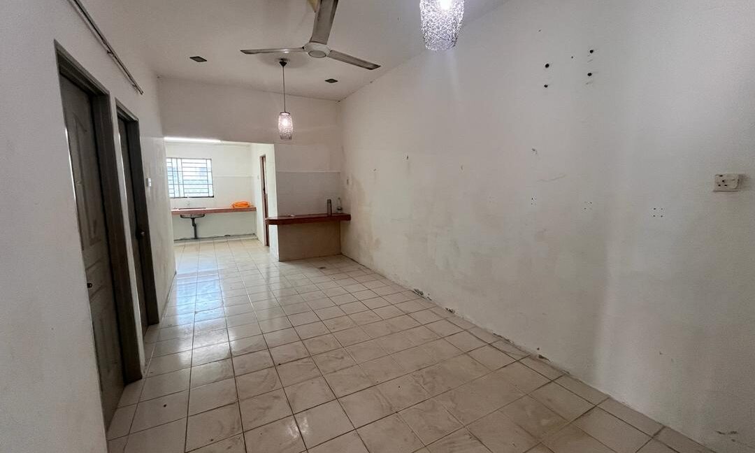 corner-lot-rumah-teres-setingkat-untuk-dijual-di-taman-chemor-08