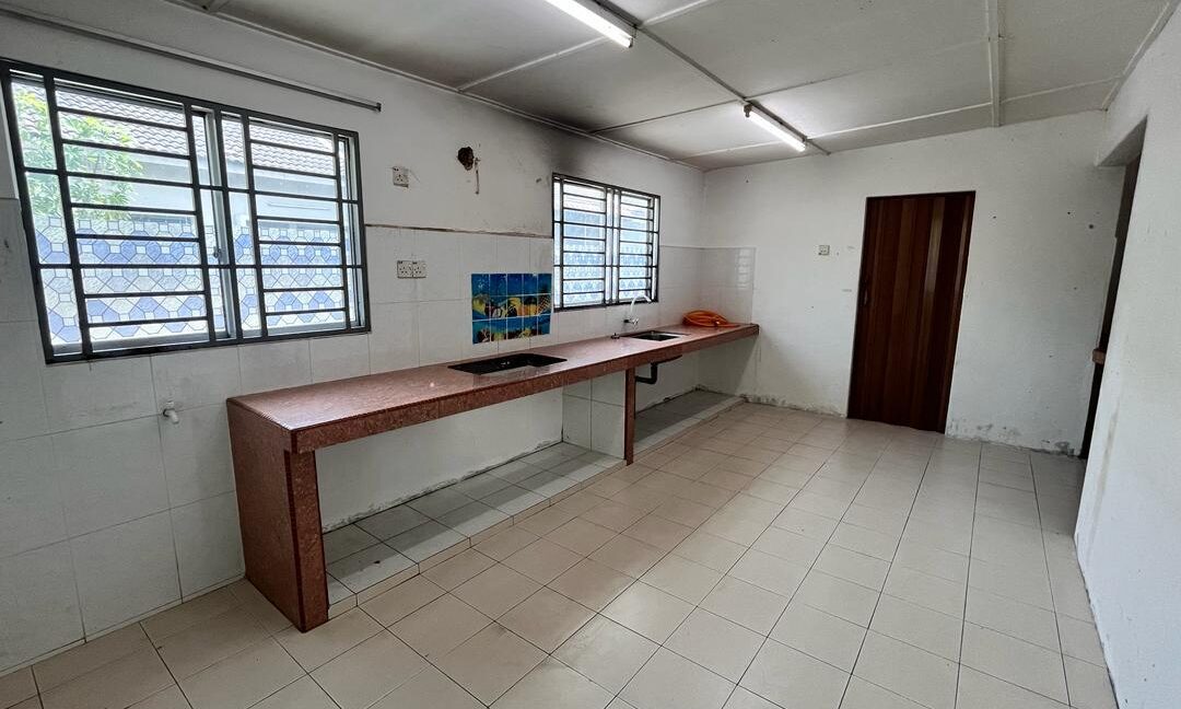 corner-lot-rumah-teres-setingkat-untuk-dijual-di-taman-chemor-12