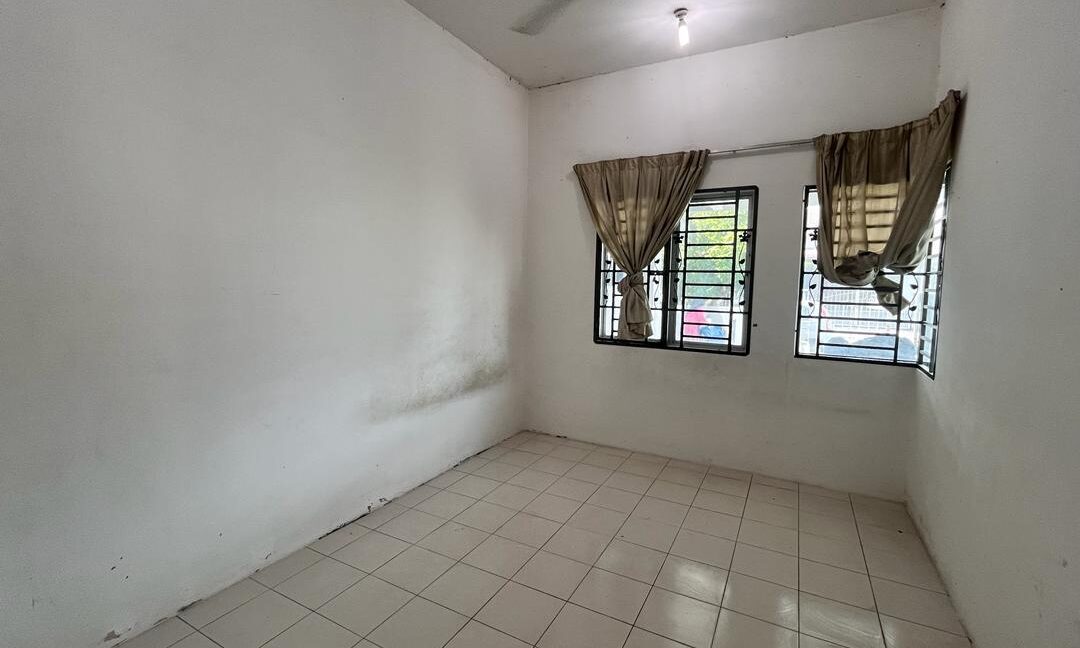 corner-lot-rumah-teres-setingkat-untuk-dijual-di-taman-chemor-13
