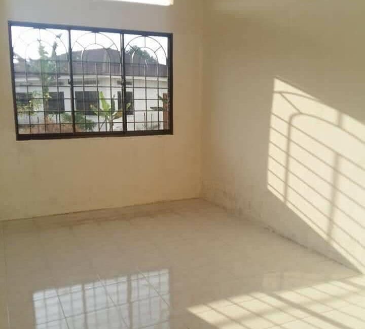 rumahuntukdijual-tronoh-ejenhartanahperak-04