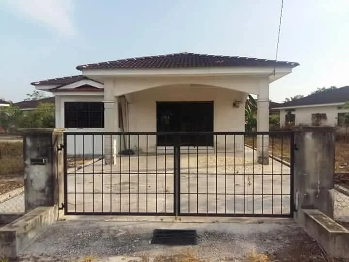 Rumah untuk dijual di Tronoh
