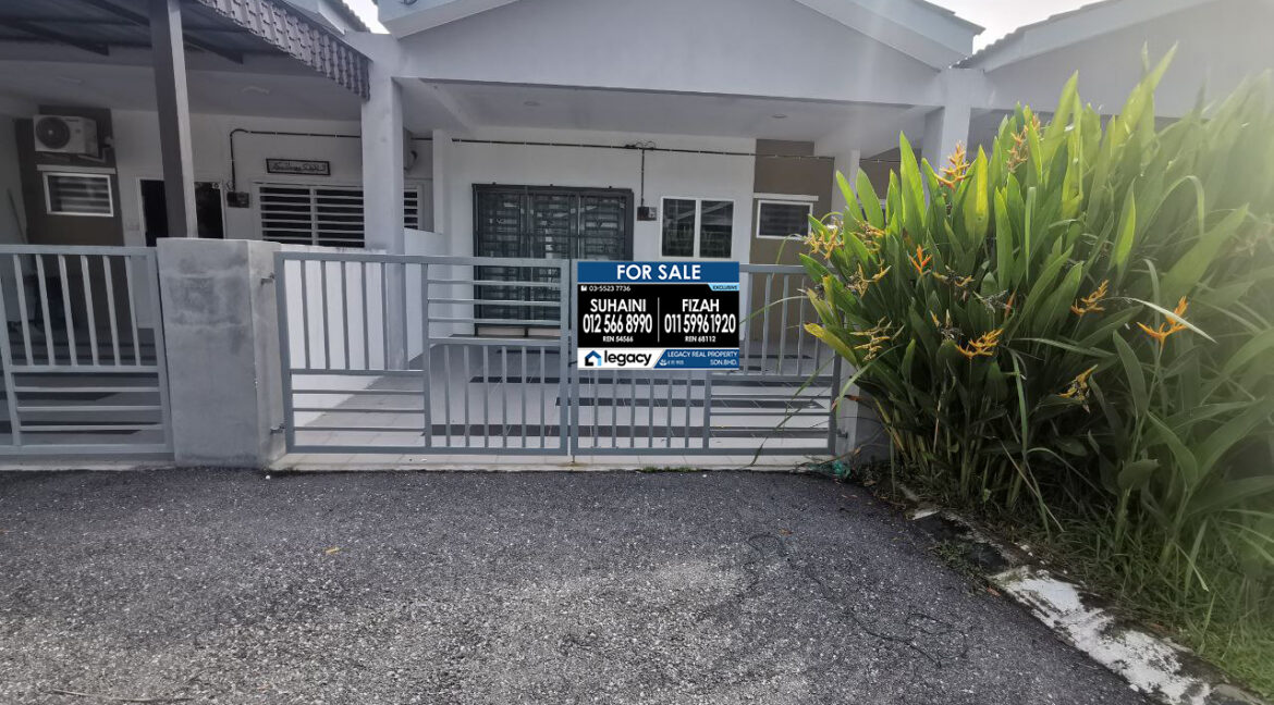 Teres Setingkat untuk dijual di Sitiawan.