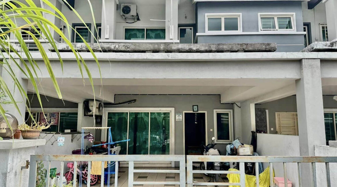 Rumah Teres Dua Tingkat Untuk Dijual Di Simpang Pulai