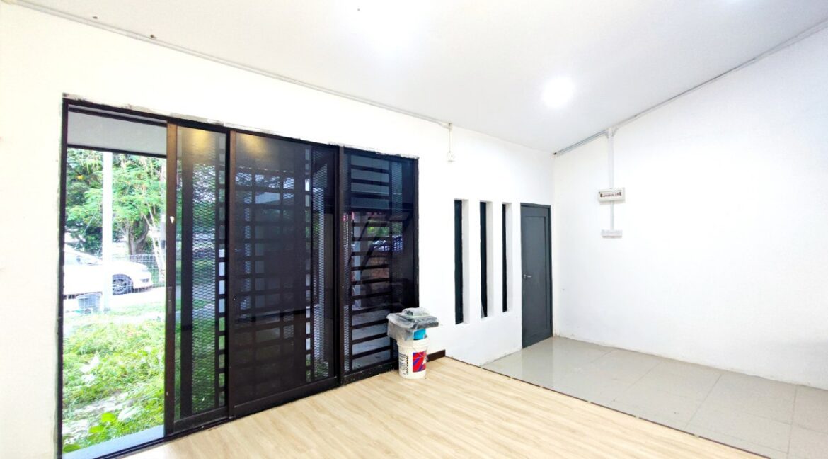 rumah-teres-setingkat-untuk-di-jual-di-desa-impiam-bercham-ipoh-04