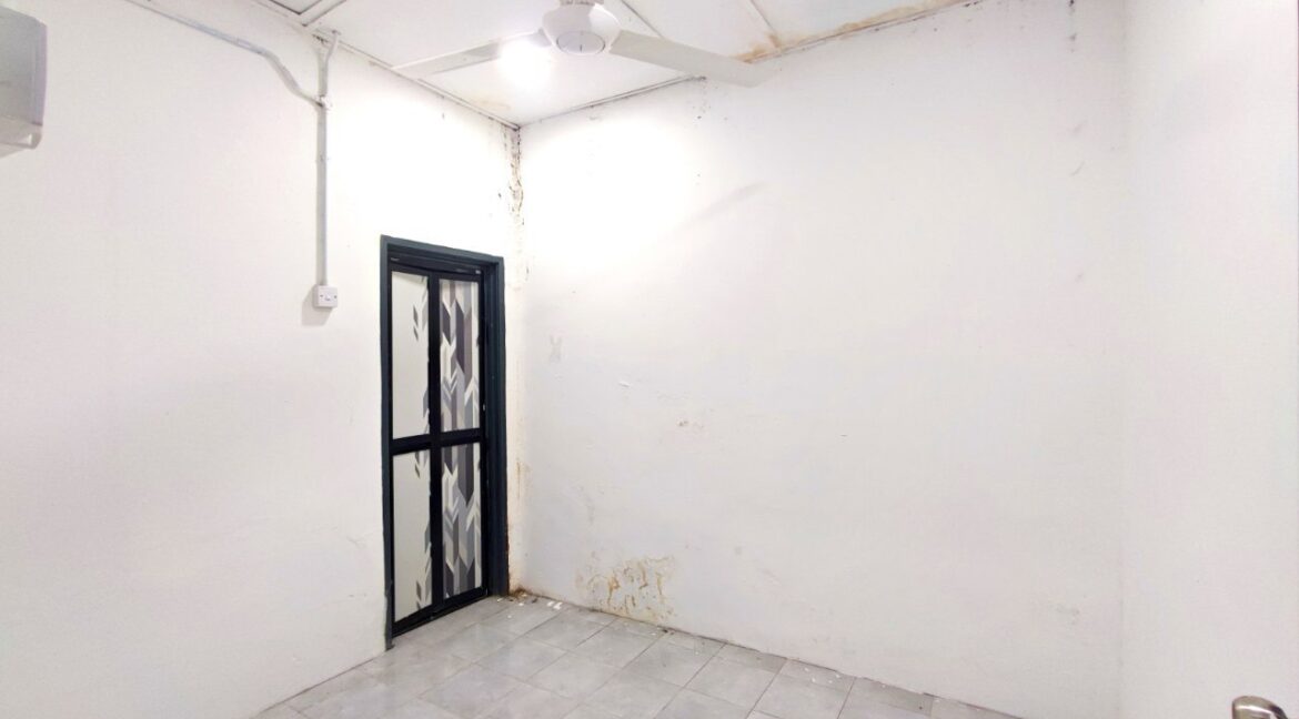 rumah-teres-setingkat-untuk-di-jual-di-desa-impiam-bercham-ipoh-08