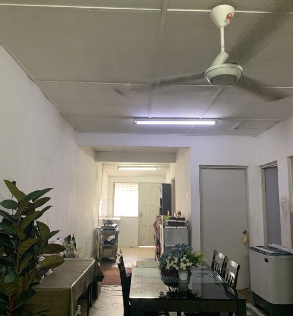 rumah-teres-setingkat-untuk-dijual-di-taman-mesra-raia-perak-05