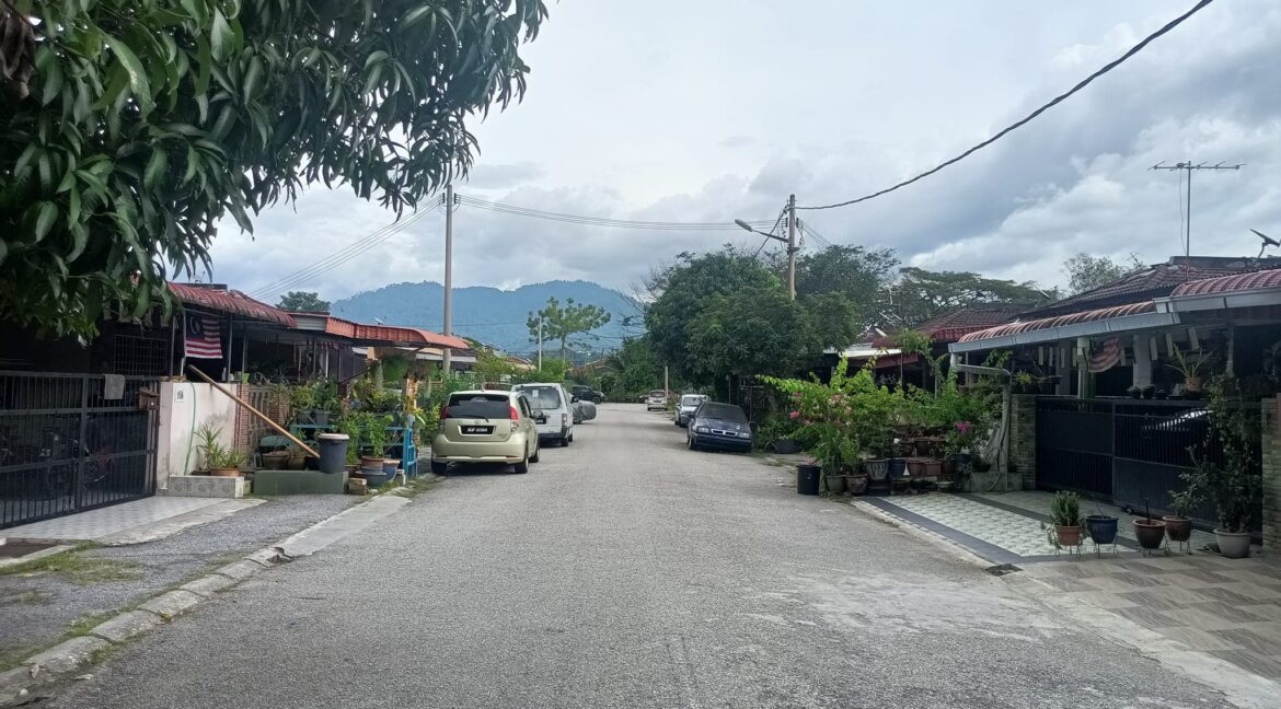 RumahTeresSetingkat-untukdijual-Tanjung-Rambutan-04