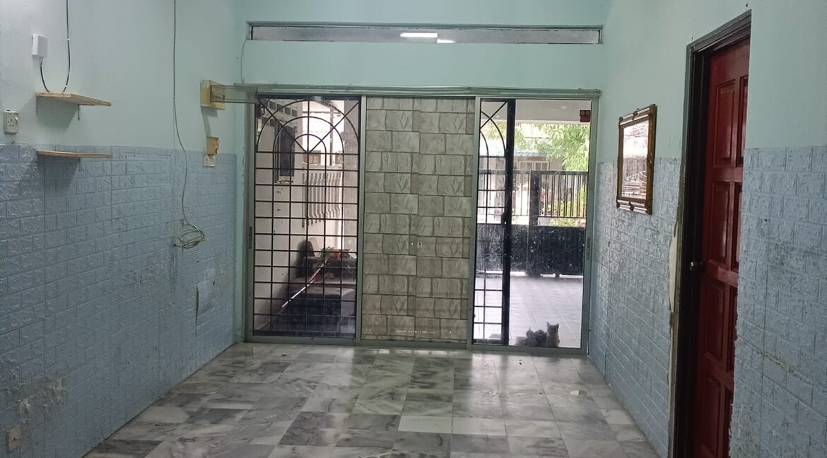 RumahTeresSetingkat-untukdijual-Tanjung-Rambutan-07