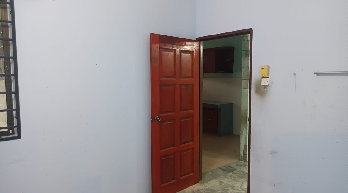 RumahTeresSetingkat-untukdijual-Tanjung-Rambutan-13