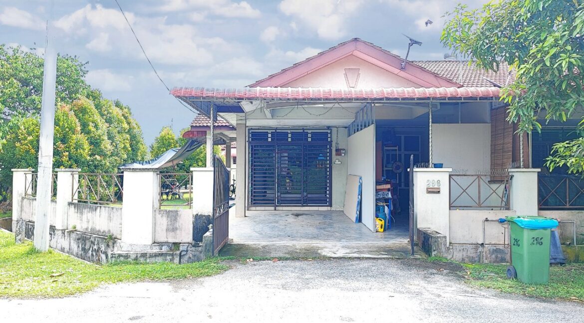Teres Corner Lot Setingkat Untuk Dijual Di Taman Kuala Kangsar