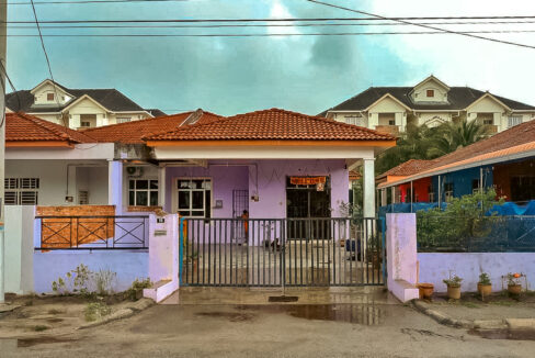 Teres Setingkat Semi-D untuk dijual di Taman Desa Bersatu, Hutan Melintang, Perak.