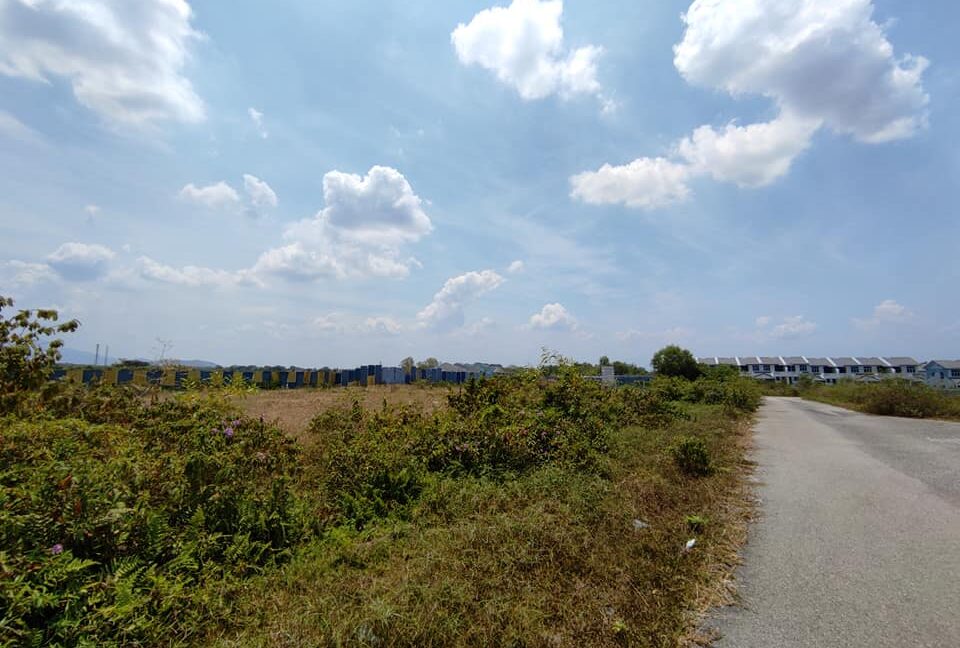 Tanah Lot Luas untuk dijual di RPT Simpang Siputeh, Batu Gajah, Perak.