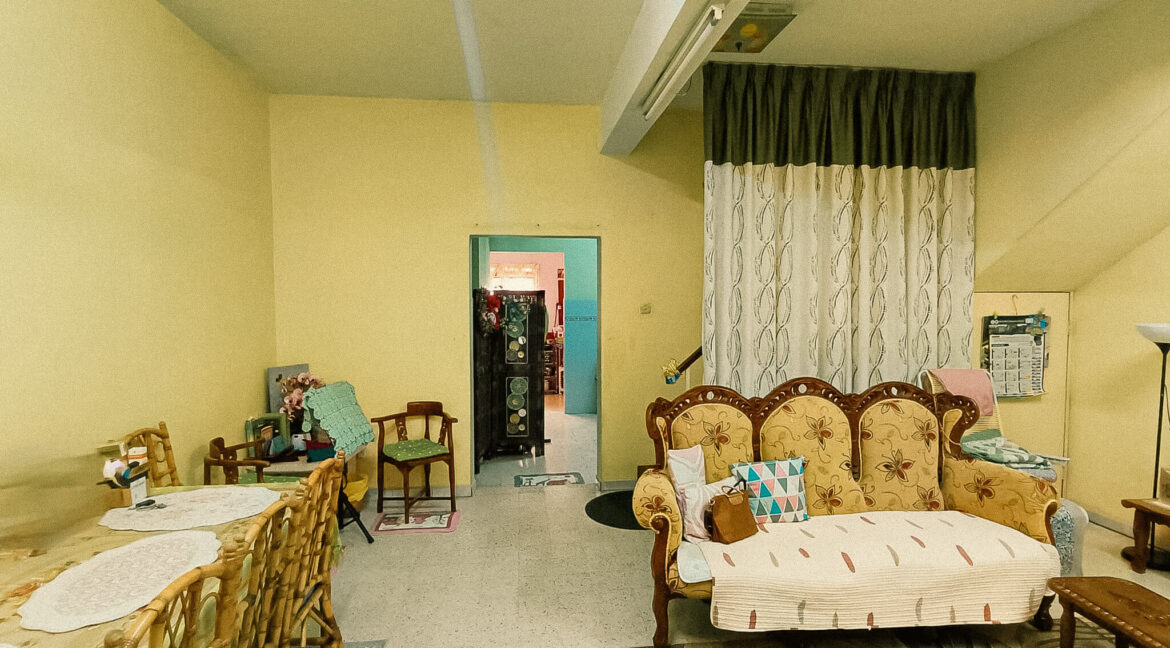 teres-2-tingkat-untuk-dijual-taman-ipoh-jaya-gunung-rapat-05