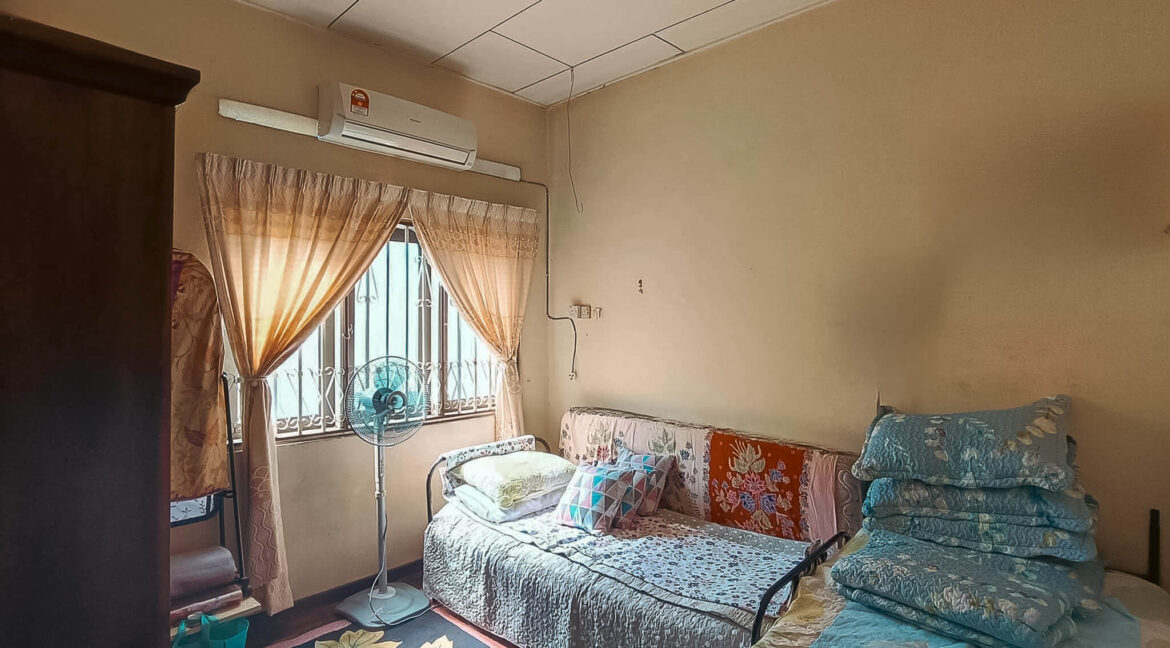 teres-2-tingkat-untuk-dijual-taman-ipoh-jaya-gunung-rapat-13