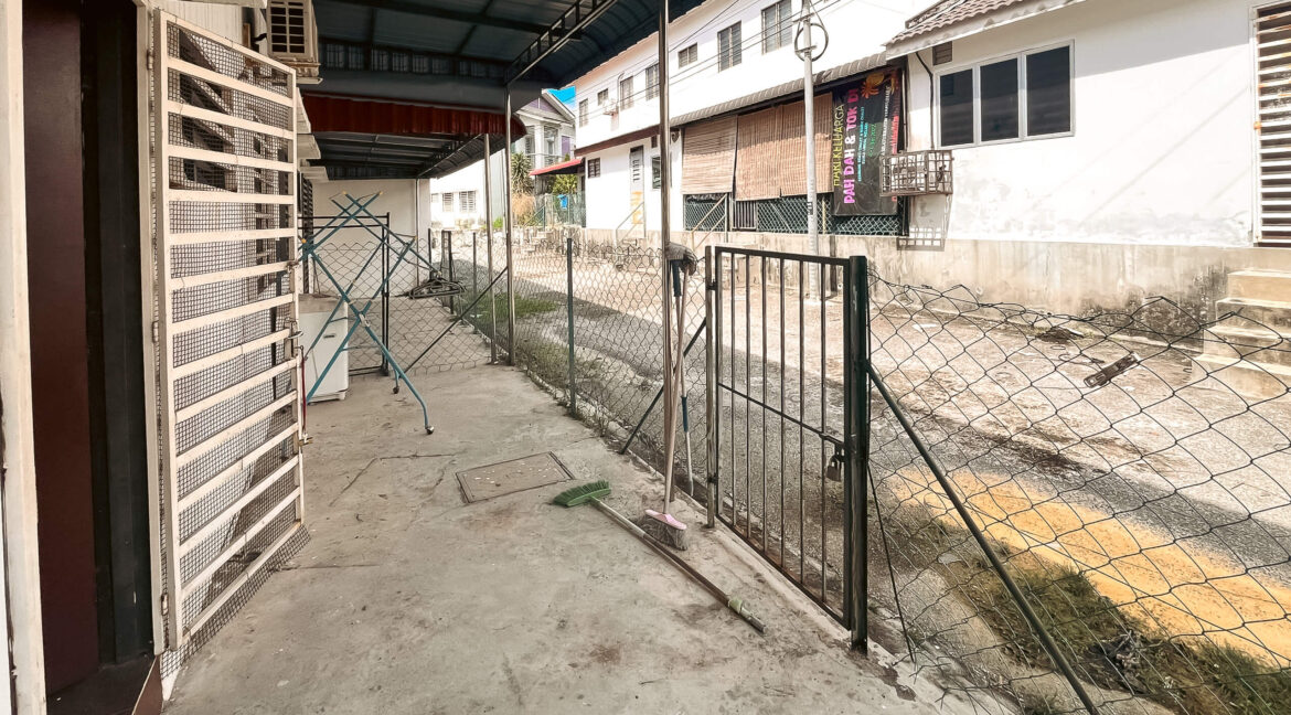 teres-dua-tingkat-seri-iskandar-untuk-dijual-hartanah-perak-16