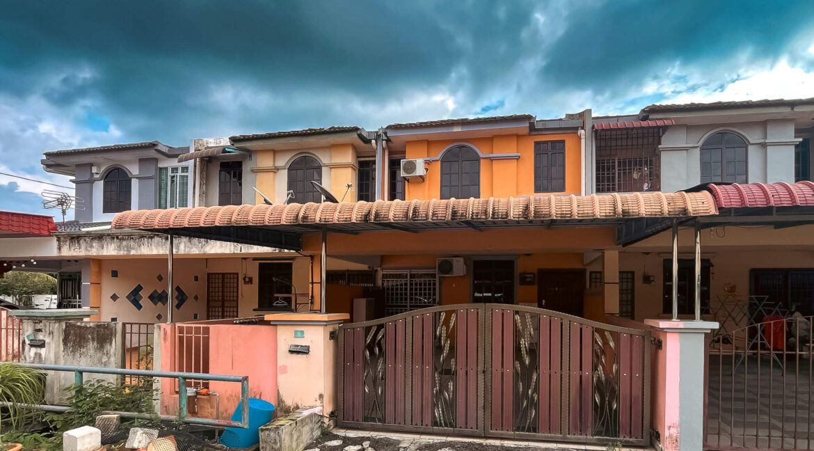 Rumah Teres Dua Tingkat Untuk Dijual Di Taman Tronoh Timah