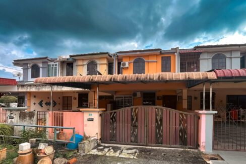 Rumah Teres Dua Tingkat Untuk Dijual Di Taman Tronoh Timah