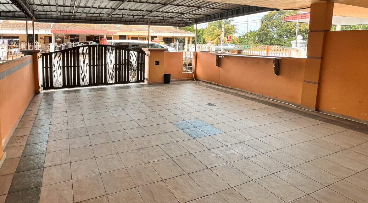 teres-dua-tingkat-taman-tronoh-timah-untuk-dijual-hartanah-perak-04