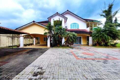 Banglo Tanah Luas untuk dijual di Puncak Meru, Ipoh.