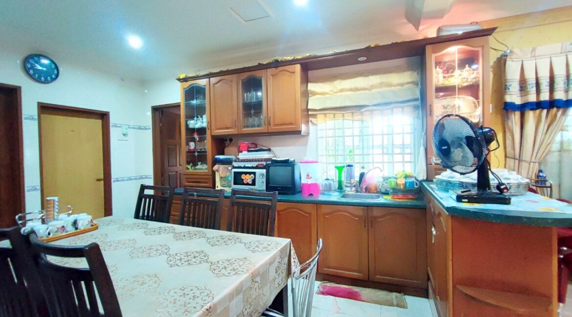 banglo-tanah-luas-untuk-dijual-puncak-meru-ipoh-15