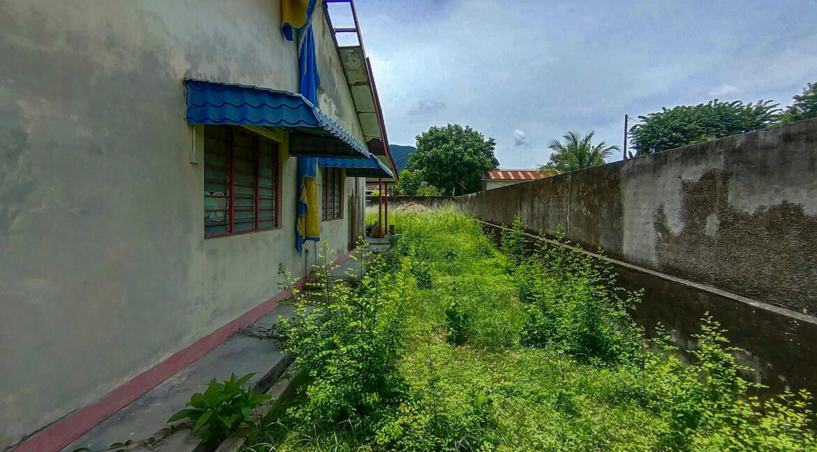 banglo-lama-untuk-dijual-di-kampung-rapat-jaya-ipoh-03