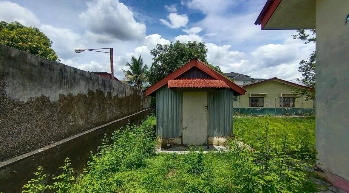 banglo-lama-untuk-dijual-di-kampung-rapat-jaya-ipoh-07