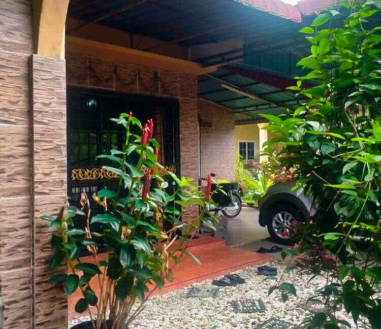 rumah-semi-d-2-tingkat-untuk-dijual-taman-seri-wangsa-bota-kiri-03