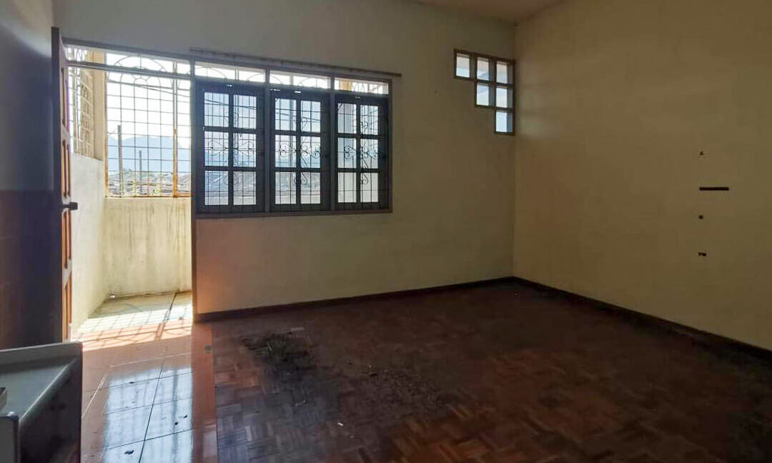 rumah-teres-dua-tingkat-untuk-dijual-taman-syabas-ipoh-16