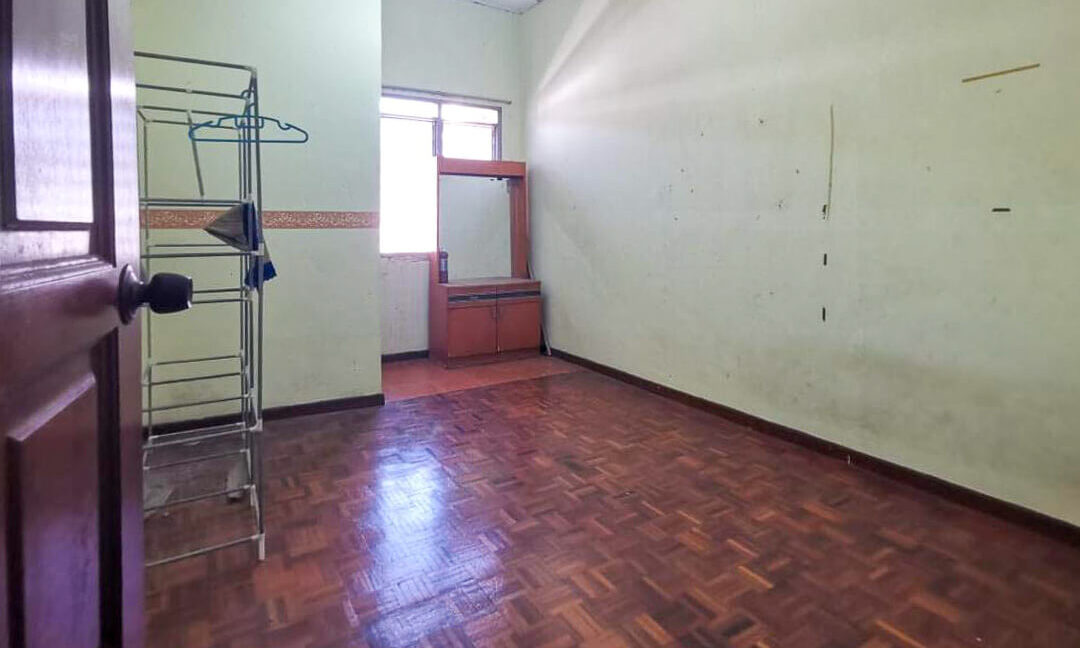 rumah-teres-dua-tingkat-untuk-dijual-taman-syabas-ipoh-20