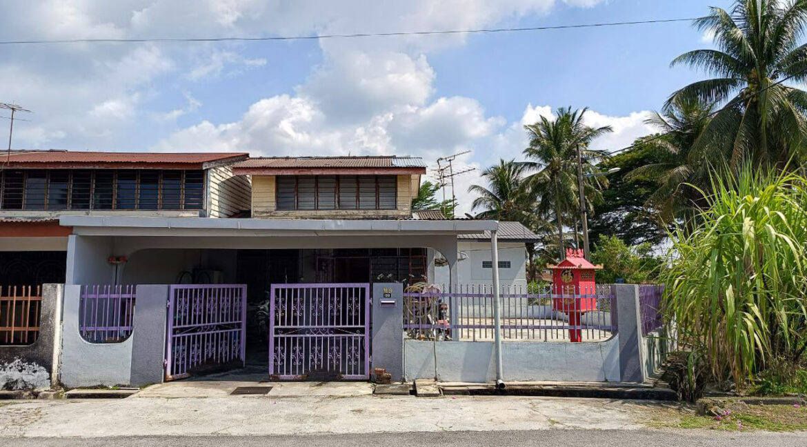 Rumah Teres Corner Lot Setingkat Untuk Dijual Di Gopeng
