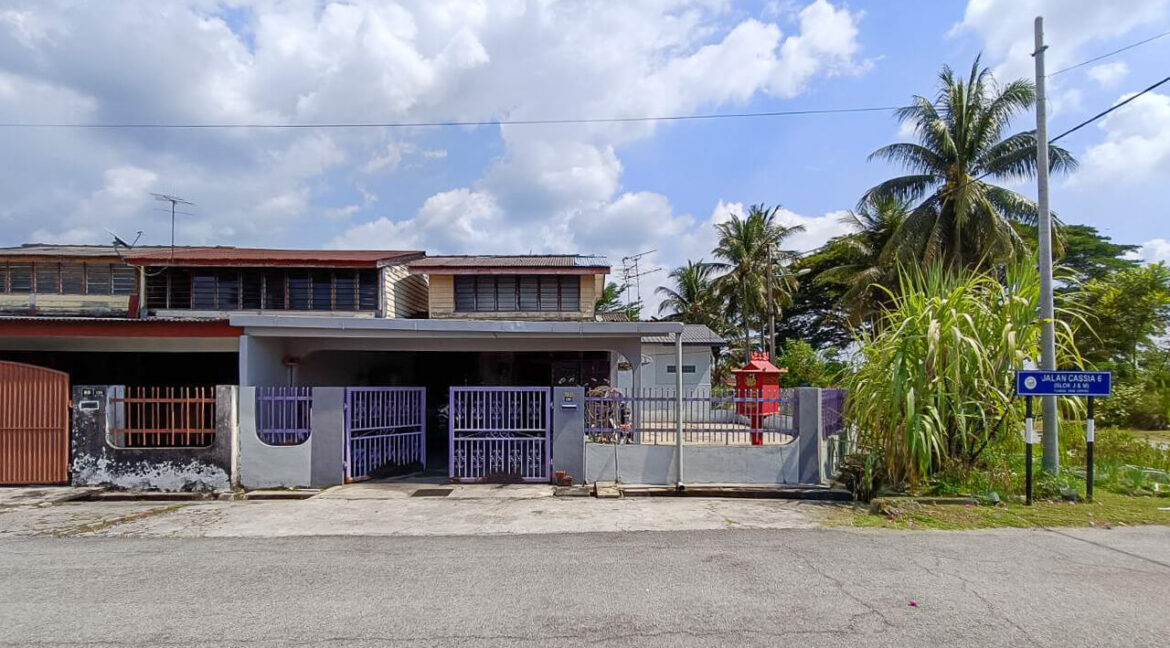rumah-teres-corner-lot-setingkat-gopeng-fizah-ejen-hartanah-02