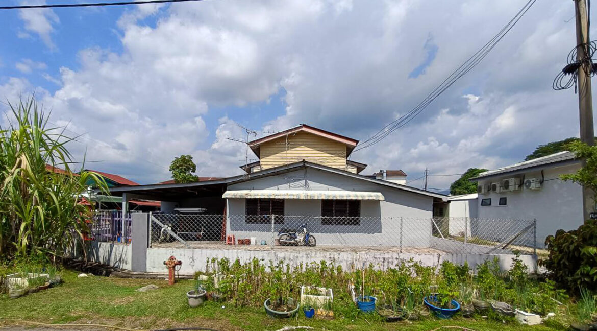 rumah-teres-corner-lot-setingkat-gopeng-fizah-ejen-hartanah-03