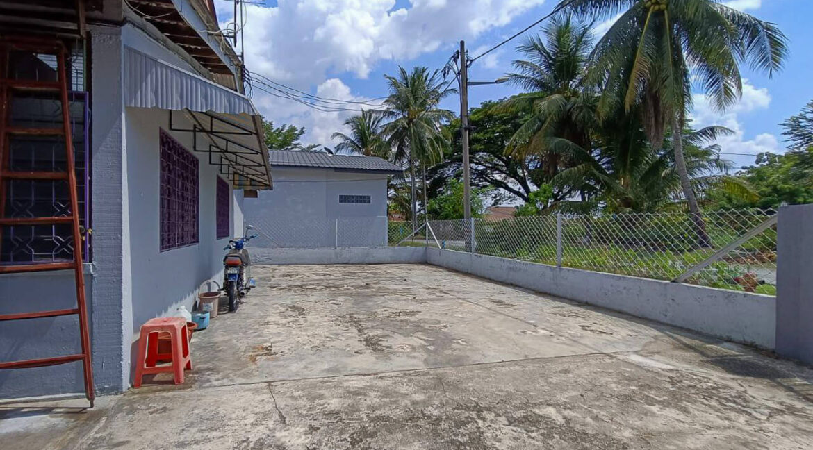 rumah-teres-corner-lot-setingkat-gopeng-fizah-ejen-hartanah-05