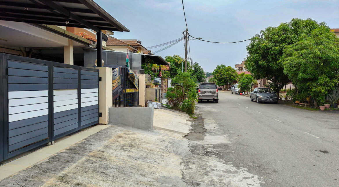 teres-2-tingkat-untuk-dijual-di-taman-emas-dengkil-02