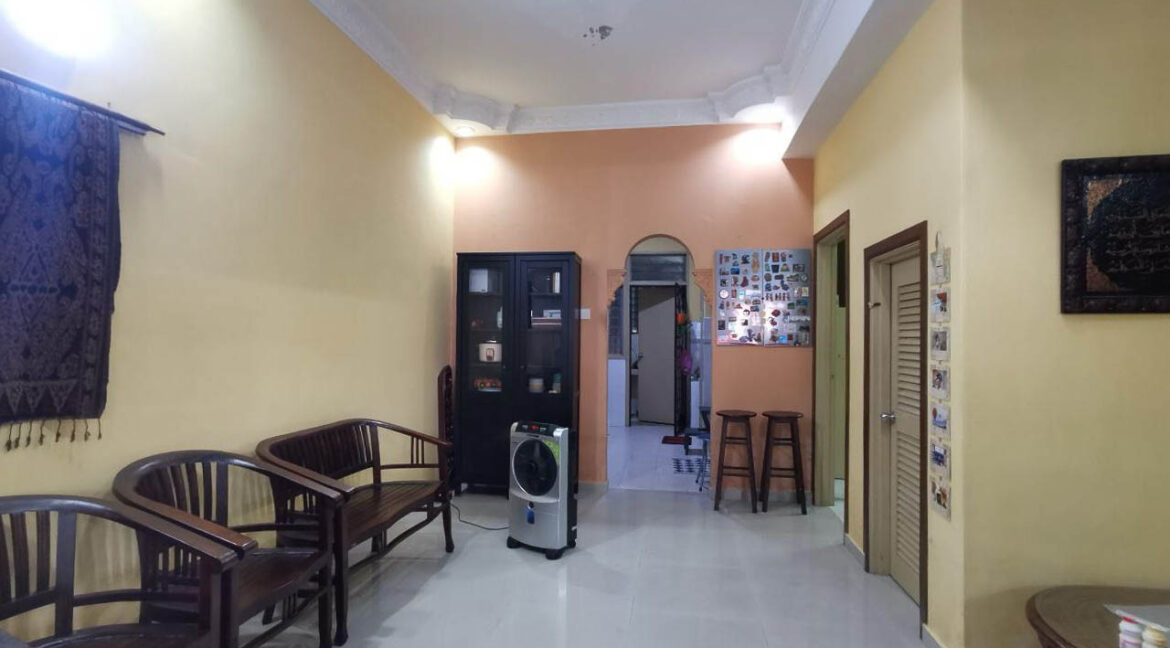 teres-taman-emas-dengkil-fizah-ejen-hartanah-008